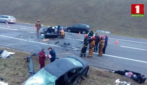ГАИ и СК ищут очевидцев крупной аварии в Минском районе ГАИ и СК ищут очевидцев крупной аварии в Минском районе
