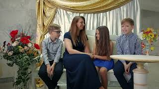 Видеопоздравление с Днём матери для приёмной мамы из Островца Натальи Синкевич