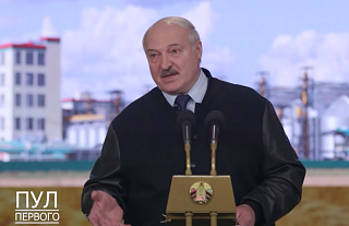 Лукашенко: подарки народу к 7 ноября - наша традиция «Партия нас так учила»