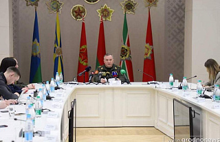 "Документ сохранил в себе миролюбивые устремления белорусского народа". Брифинг министра обороны по вопросам принятия новой Военной доктрины прошел в Минске