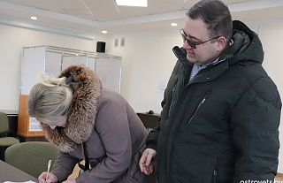 На выбарчым участку №2 прыходзяць галасаваць сем’ямі  