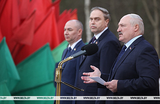 Лукашенко объяснил, почему запретил правительству и чиновникам жаловаться на санкции