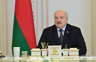 Александр Лукашенко рассказал об уникальной возможности зайти на рынки дальней дуги всерьез и надолго