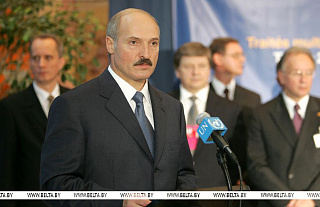 Что Александр Лукашенко еще в 2005-м назвал "нашим национальным достоинством"?