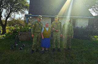Пограничники помогли ветерану труда 
