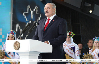 "Ребят поддержим за уборочную". В чем, по мнению Александра Лукашенко, главная ценность "Дажынак"