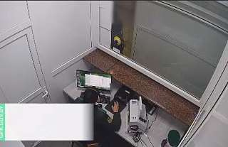 В Европу по чужому паспорту: пограничники задержали гражданина Сенегала