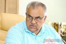 Субботнюю прямую линию провел заместитель председателя облисполкома Владимир Дешко