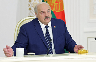 "Должен пройтись так, чтобы губернатор вспотел". Александр Лукашенко о требованиях к помощникам в регионах