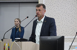 О чём островецкая молодёжь говорила с председателем районного Совета депутатов