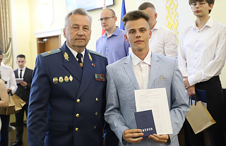 32 выпускникам специальности «Таможенное дело» ГрГУ имени Янки Купалы вручили дипломы об окончании университета 