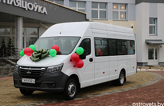 Автобус в подарок – у Островецкой СДЮШОР появился свой транспорт 
