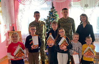 Пограничники посетили социально-педагогический центр Островецкого района