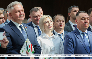 "Действительно круг единомышленников". Белорусы рассказали, почему выбрали партию "Белая Русь"