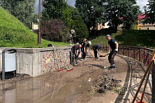 Борьба со стихией в Гродно, полевые работы и туризм. Александр Лукашенко заслушал доклад Юрия Караева