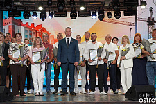 Праздничное мероприятие ко Дню строителя прошло в Островце (дополнено)