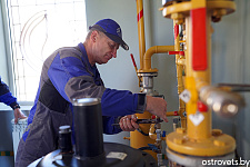 Островецкий РИК и Совет депутатов поздравили с Днём работников нефтяной, газовой и топливной промышленности