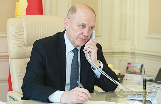  Владимир Кравцов: «На Гродненщине в 2019 году в 40 населенных пунктах установят системы очистки воды и отремонтируют 210 километров местных дорог». Субботнюю прямую линию провел председатель облисполкома