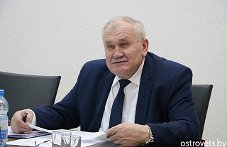 Прием граждан в Островце провел заместитель министра энергетики Михаил Михадюк.