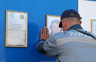 Ко Дню труда в Островце обновили районную Доску почёта