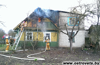 На пожаре в Гудогае мужчина получил ожоги второй степени
