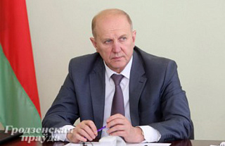 Председатель облисполкома Владимир Кравцов провел прием граждан в Сморгонском районе