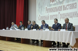 Соглашение о сотрудничестве подписали председатель Островецкого райисполкома Адам Ковалько и староста Лидзбарского повета Польши Ян Хархай