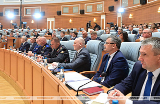 Лукашенко поручил к концу года выработать систему предоставления гражданства переселенцам из Украины