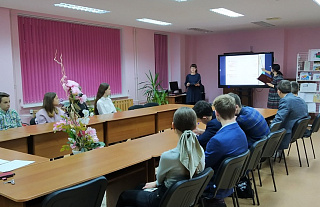 Пра гісторыю і сучаснасць Беларусі гімназістам расказалі бібліятэкары