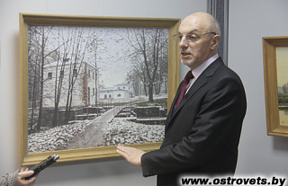В Сморгони открылась выставка картин уроженца Островетчины Олега Дробышевского