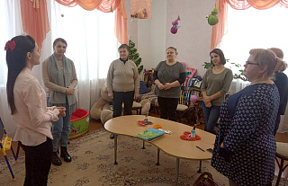 Приёмные родители учились справляться с эмоциональным выгоранием