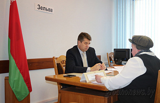 Помощник Президента Республики Беларусь – главный инспектор по Гродненской области Сергей Ровнейко провел прием граждан в Зельвенском районе