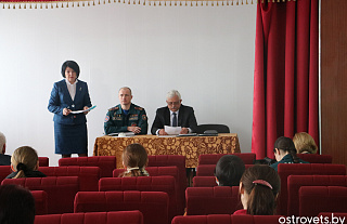 Единый день информирования в Островце: экономика в режиме санкций, преступления против детей и весенние палы