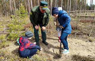 Клапоцяцца пра Зямлю альхоўскія школьнікі