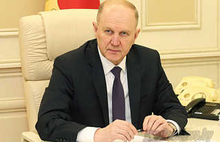 "Прямую линию" провёл 5 марта председатель Гродненского облисполкома Владимир Кравцов