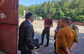 Перад пачаткам масавага жніва Астравеччыну наведалі прафсаюзныя тэхінспектары працы