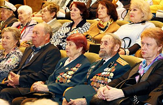 В областном драмтеатре состоялось торжественное собрание, посвященное Дню Победы