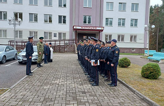 Совместный инструктаж нарядов с вручением  погон прошёл в Островецком РОВД