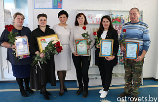 Со Всемирным днём почты в Островце поздравили работников и ветеранов отрасли 