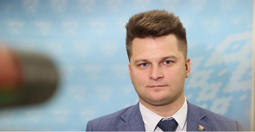 Александр Лукьянов: у молодежи есть уникальная возможность участия в формировании стратегических законов