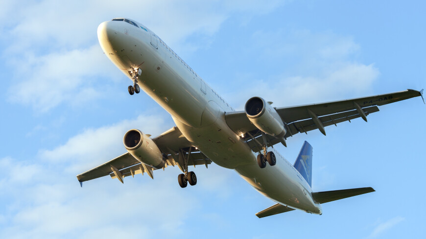 Семь человек пострадали на борту самолета Air Astana в зоне сильной турбулентности