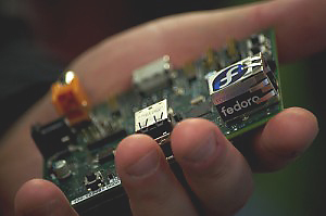 В Европе начались продажи 25-долларового компьютера