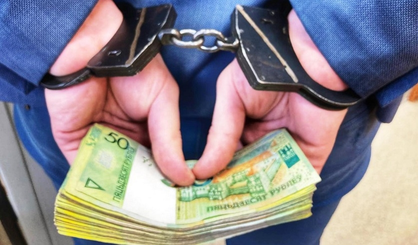 Получил деньги и скрылся: мошенник незаконно получил почти 6 000 долларов
