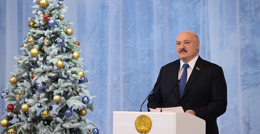 Александр Лукашенко: каждый маленький белорус на деле знает, что бесконечно дорог и нужен своей стране Александр Лукашенко: каждый маленький белорус на деле знает, что бесконечно дорог и нужен своей стране