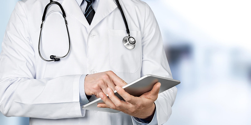 Поликлиника под открытым небом откроется возле драмтеатра на один день 25 июня: бесплатные консультации, викторины и много полезного