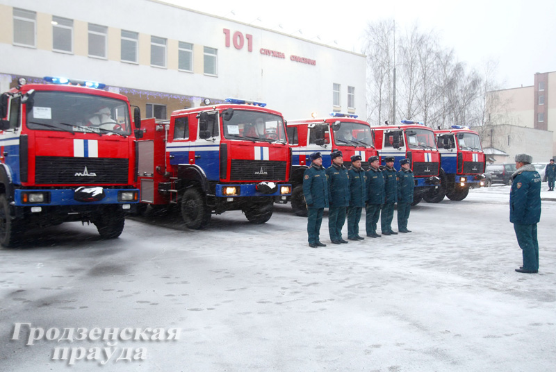 Спасатели получили новые пожарные машины