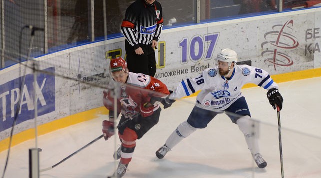 "Неман" уступил "Динамо", но продолжает лидировать в полуфинальной серии 