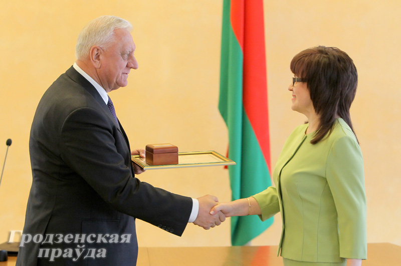Премьер-министр Беларуси вручил госнаграды заслуженным людям страны