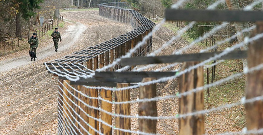 Александр Вольфович: Запад пытается отгородиться от проблем с мигрантами колючей проволокой