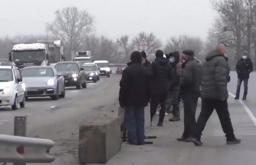Газовые протесты в Украине: митингующие заблокировали трассу Киев-Харьков 